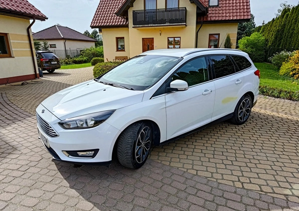 Ford Focus cena 39500 przebieg: 78500, rok produkcji 2016 z Nowe małe 254